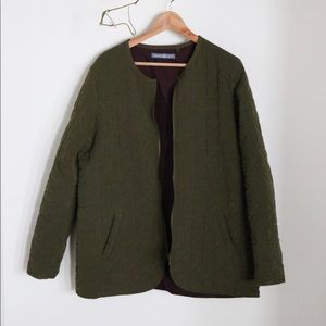 Cozy Olive Green Puffer Jacket with Maroon Lining
